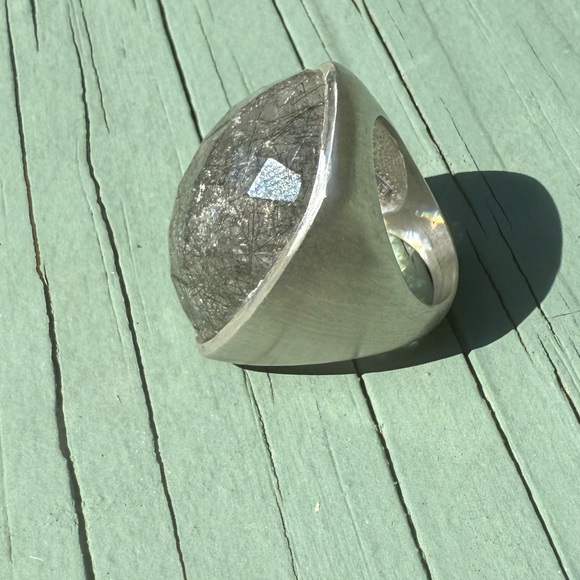 Silver and Black Quartz Gemstone Ring - Picture 3 of 16